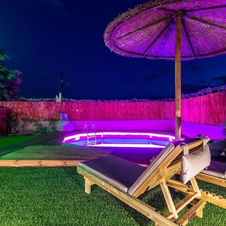 Modern House With Pool Near Beach Gazi 外观 照片