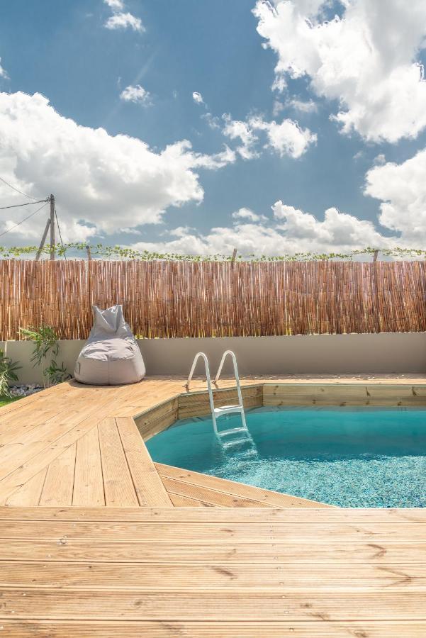Modern House With Pool Near Beach Gazi 外观 照片